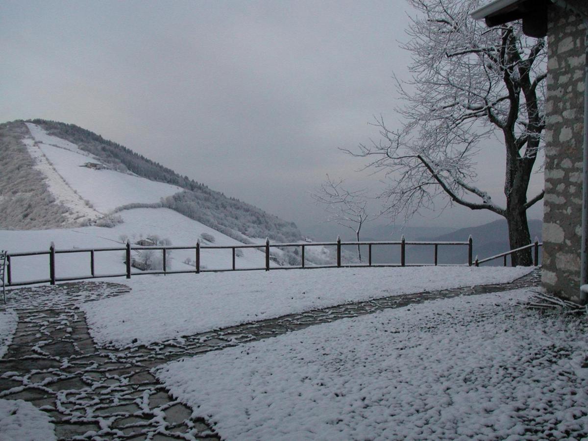 Mirabilia Bed & Breakfast Adrara San Rocco ภายนอก รูปภาพ